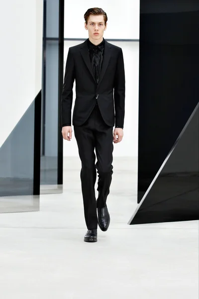 Look 1